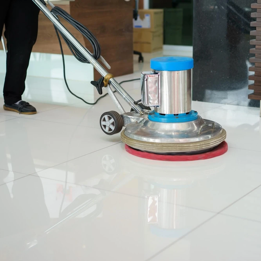 Tile cleaning machine